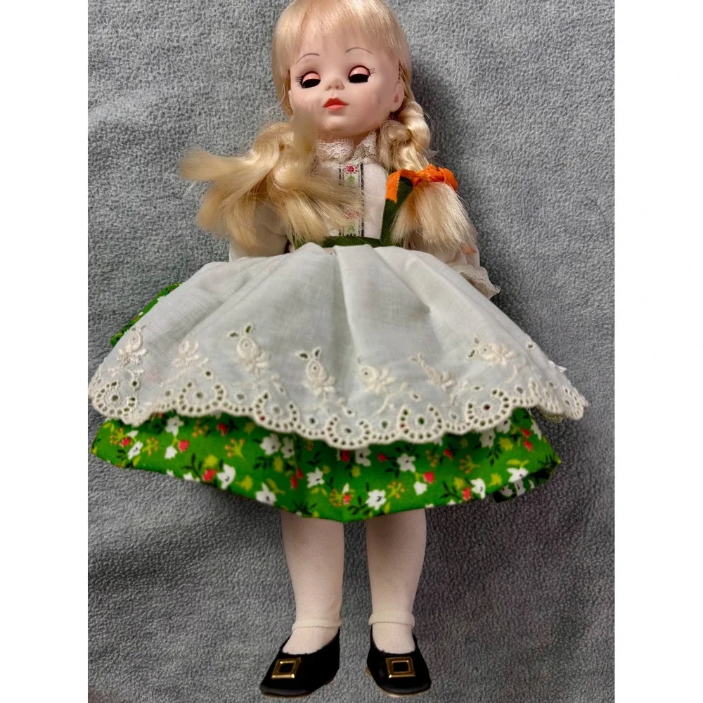 Madame Alexander Heidi Doll Vintage Blonde Braids Floral Dirndl Eyelet Apron 12